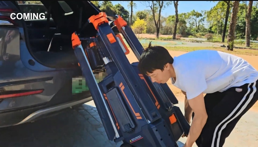 Kích thước nhỏ gọn dễ dàng vận chuyển, mang vác