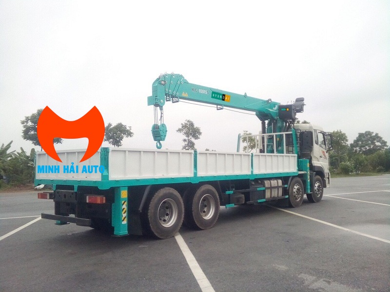 Cẩu tự hành 10 tấn Hyundai Everdigm gắn Dongfeng 4 chân- 4