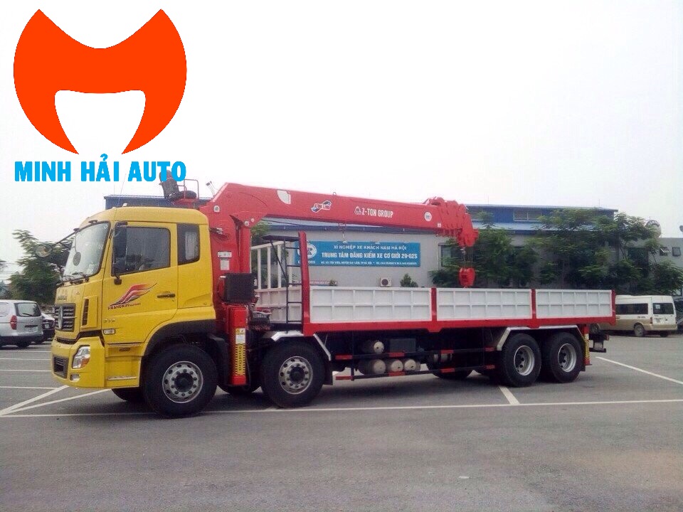 Xe tải Dongfeng gắn cẩu Atom 10 tấn