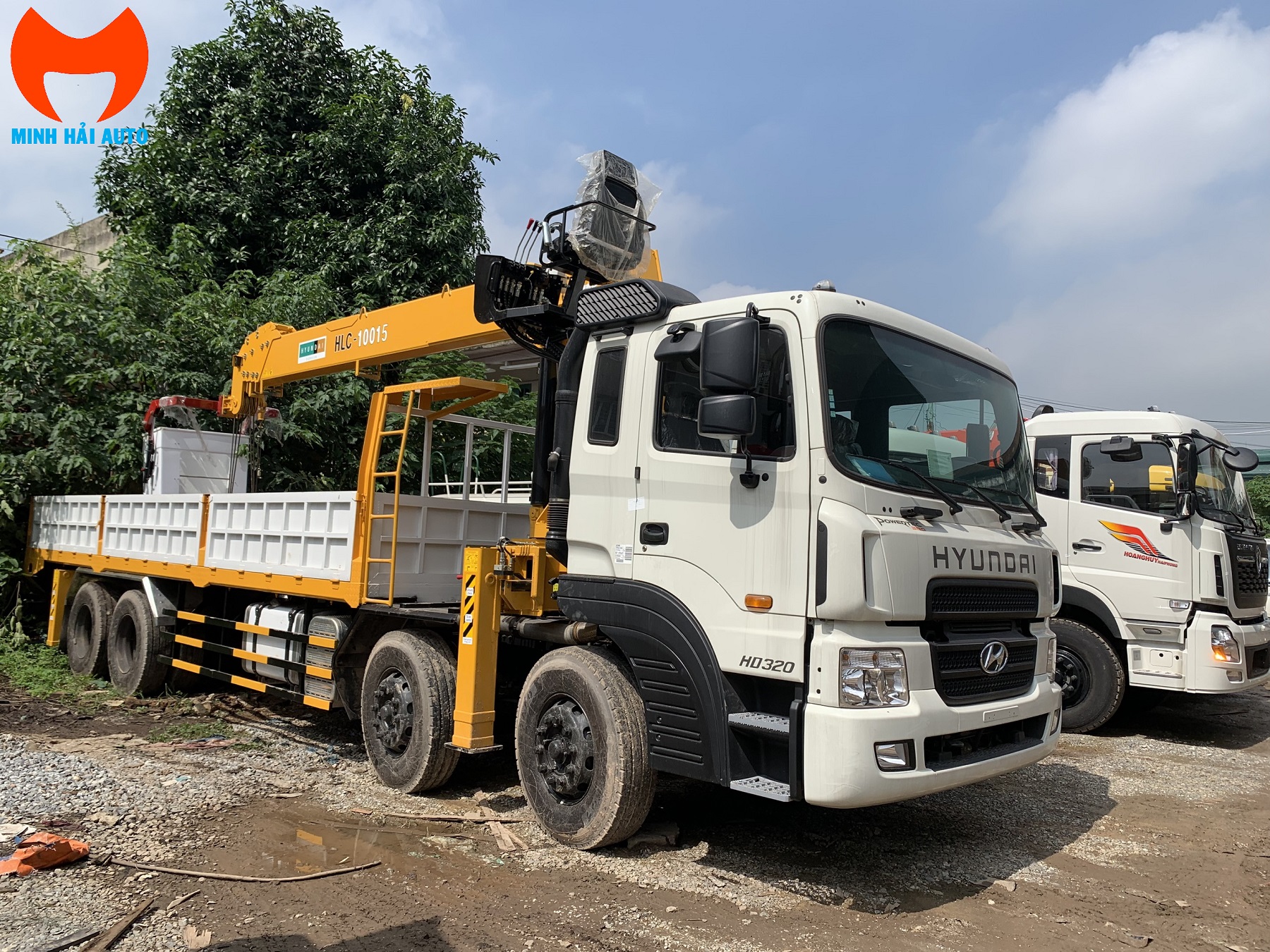 Giá bán xe cẩu tự hành 10 tấn tham khảo