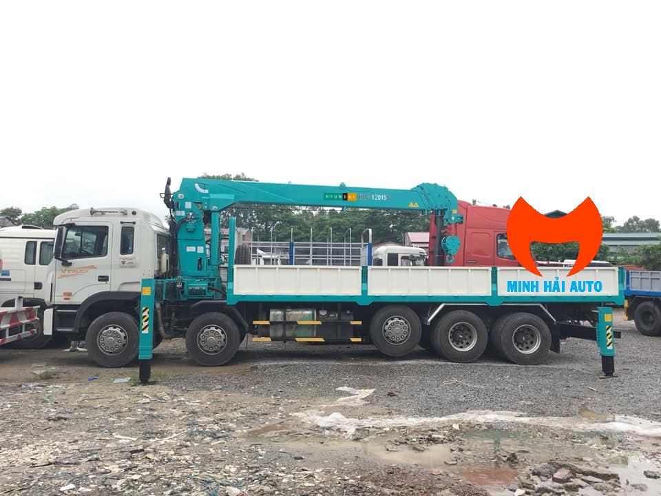 Xe Jac 5 chân gắn cẩu tự hành 12 tấn Hyundai- 1