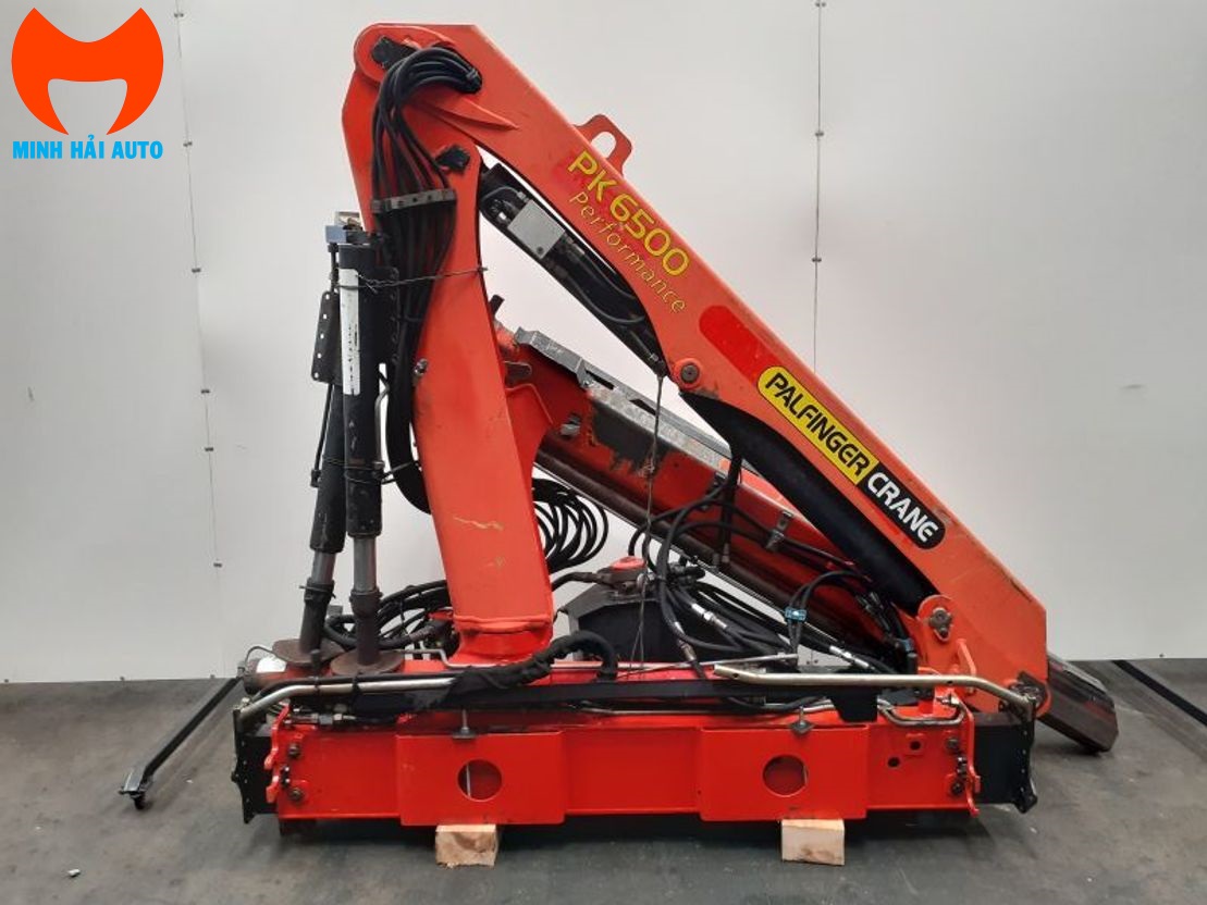 Xe tai gan cau tu hanh gap khuc robot Palfinger PK 6500 3.3 tan - 2