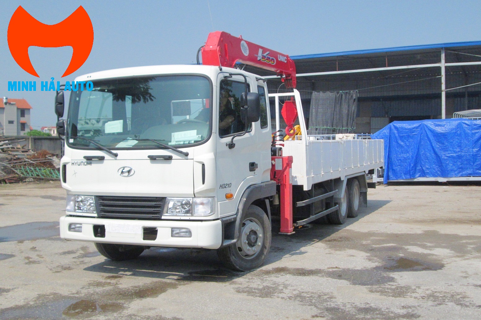 Xe cẩu tự hành Unic 5 tấn- Hyundai HD240- 1