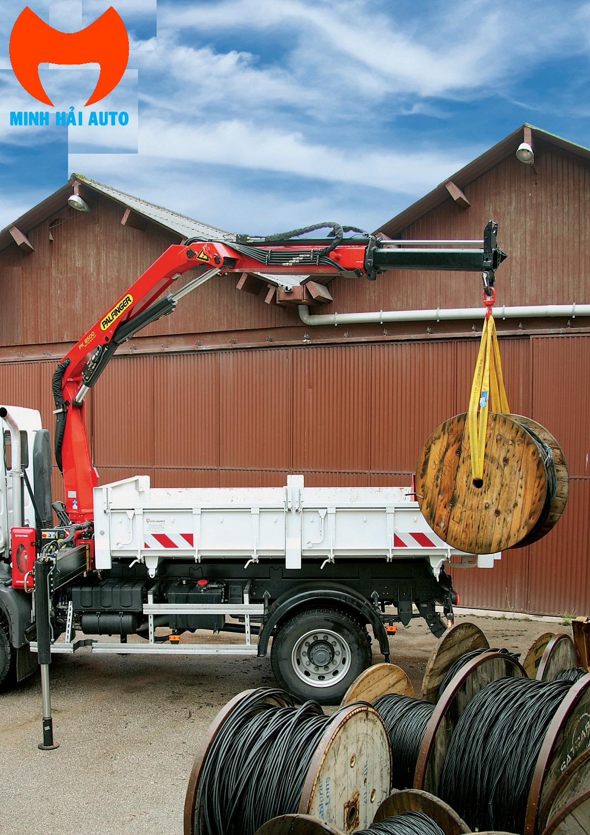 Xe tai gan cau tu hanh gap khuc robot Palfinger PK 8500- 1