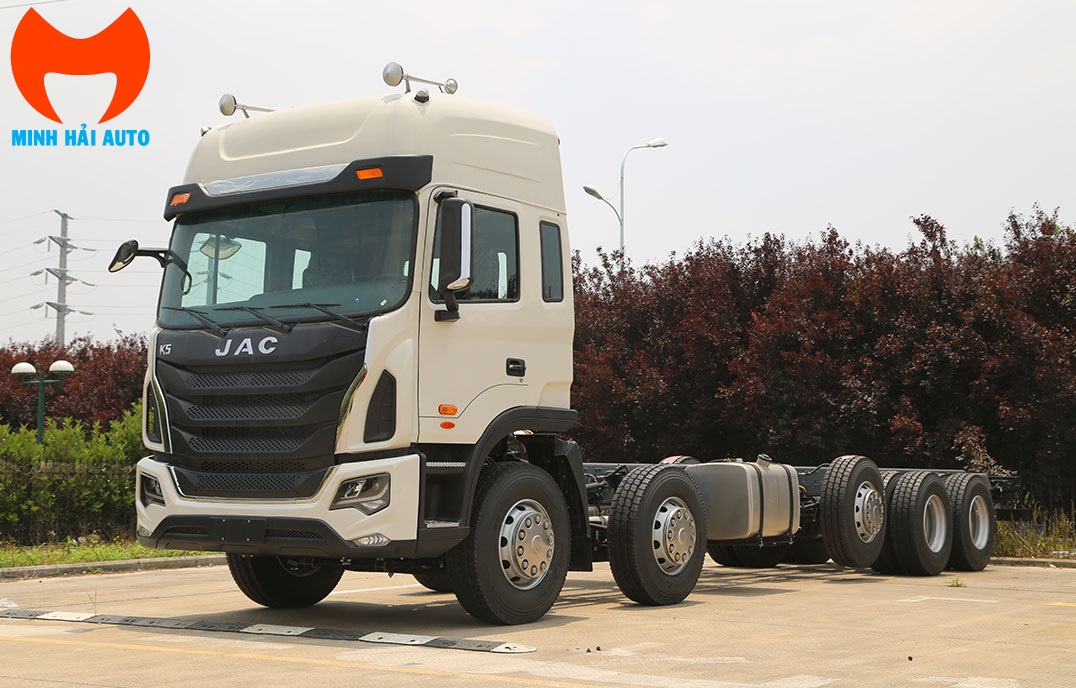Xe JAC 5 chân chassis