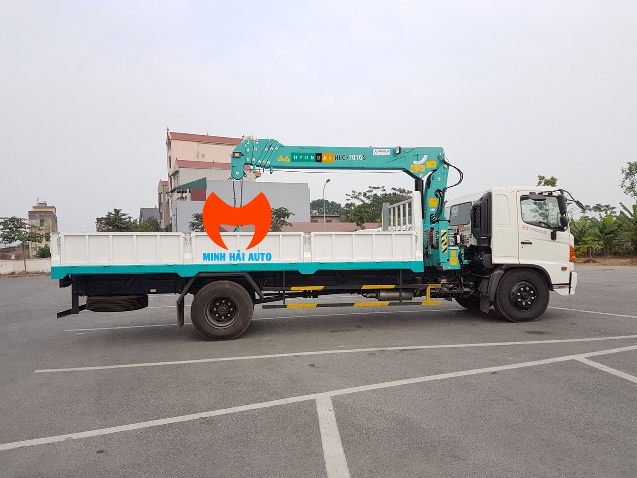 Xe tải Hino FG gắn cẩu tự hành 6 tấn Hyundai- 3