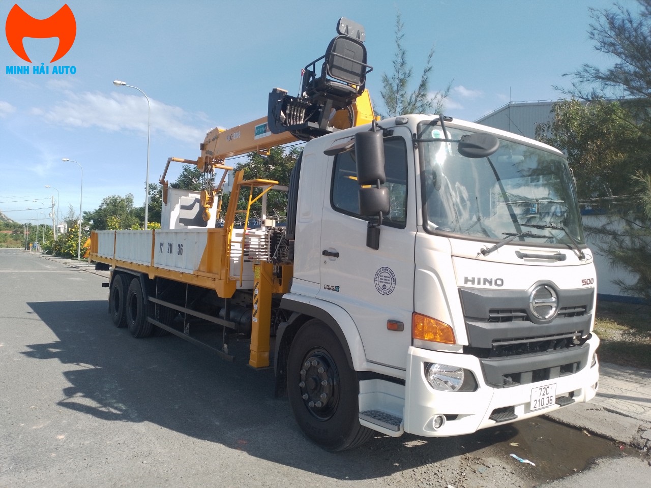 Gia ban Hino FM gan cau Hyundai 8 tan
