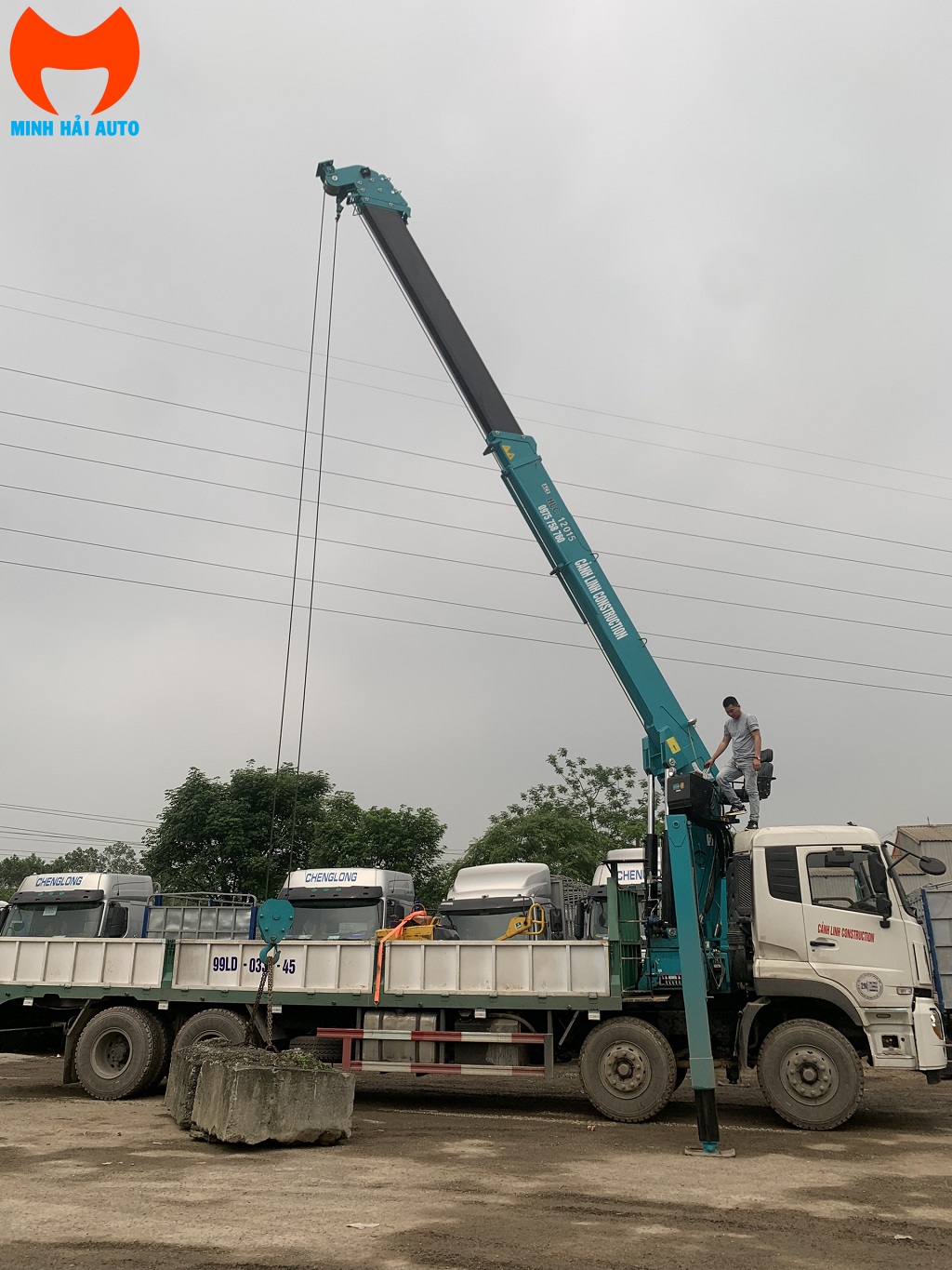 Dongfeng 8x4 gắn cẩu Hyundai Everdigm 12 tấn- 1