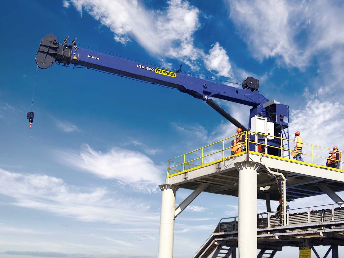 CẨU LẮP TÀU THỦY HÀNG HẢI-1