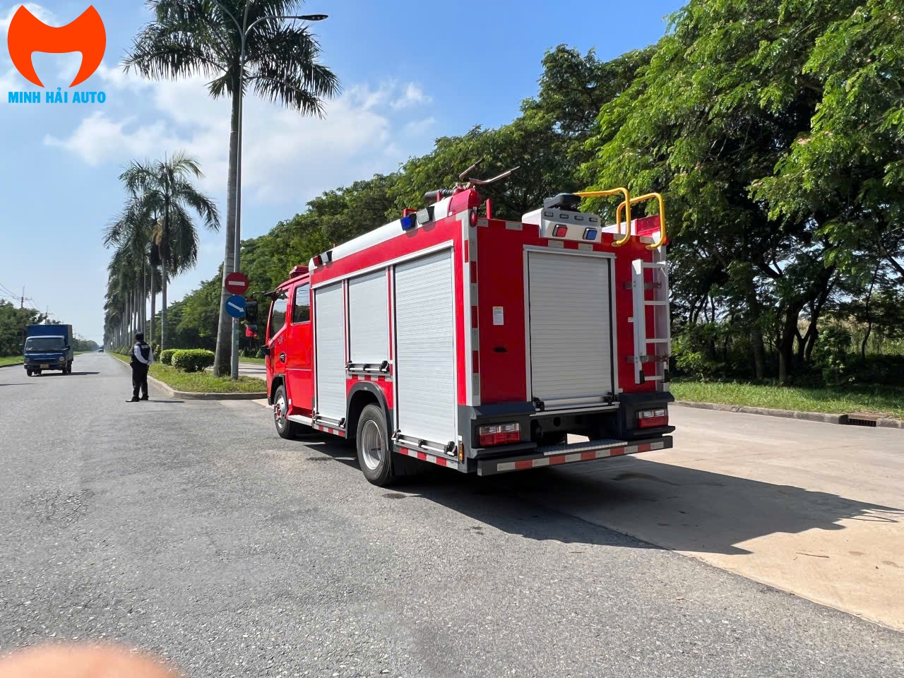 Xe cứu hỏa Dongfeng 4+1- 2