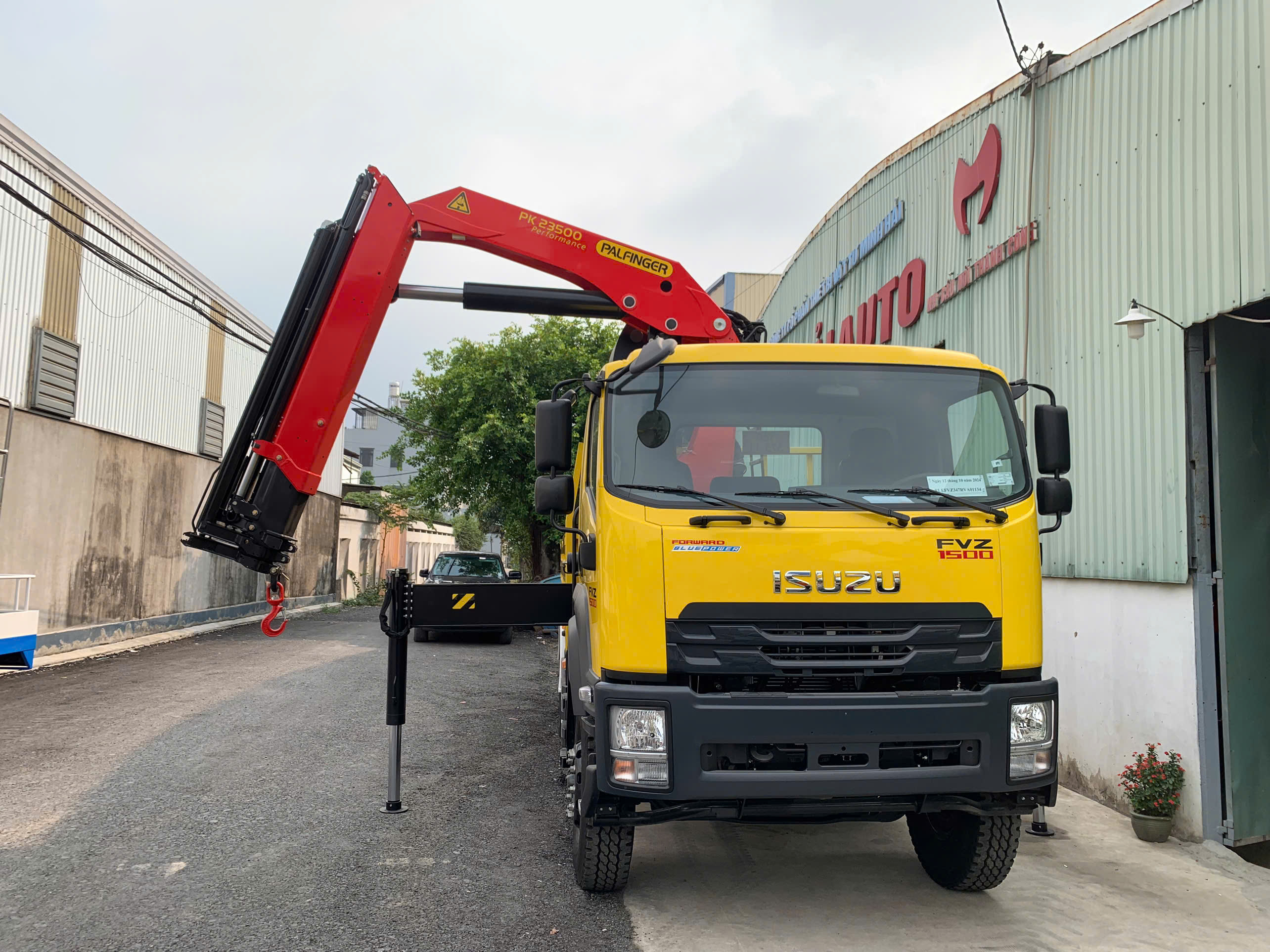 Isuzu FVZ gắn PK 23500C- 1