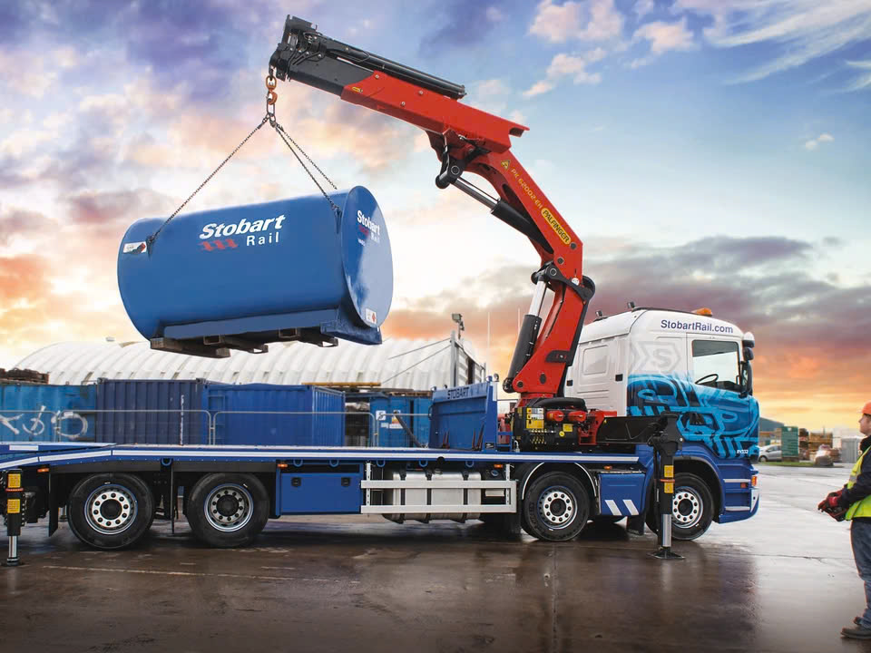 PK 48002 EH lắp trên nền xe 8x4 khác