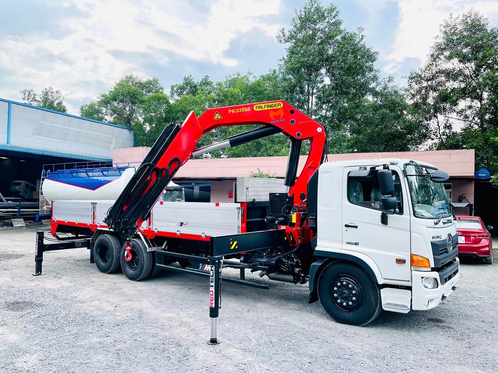 Hino FM gắn PK 32080