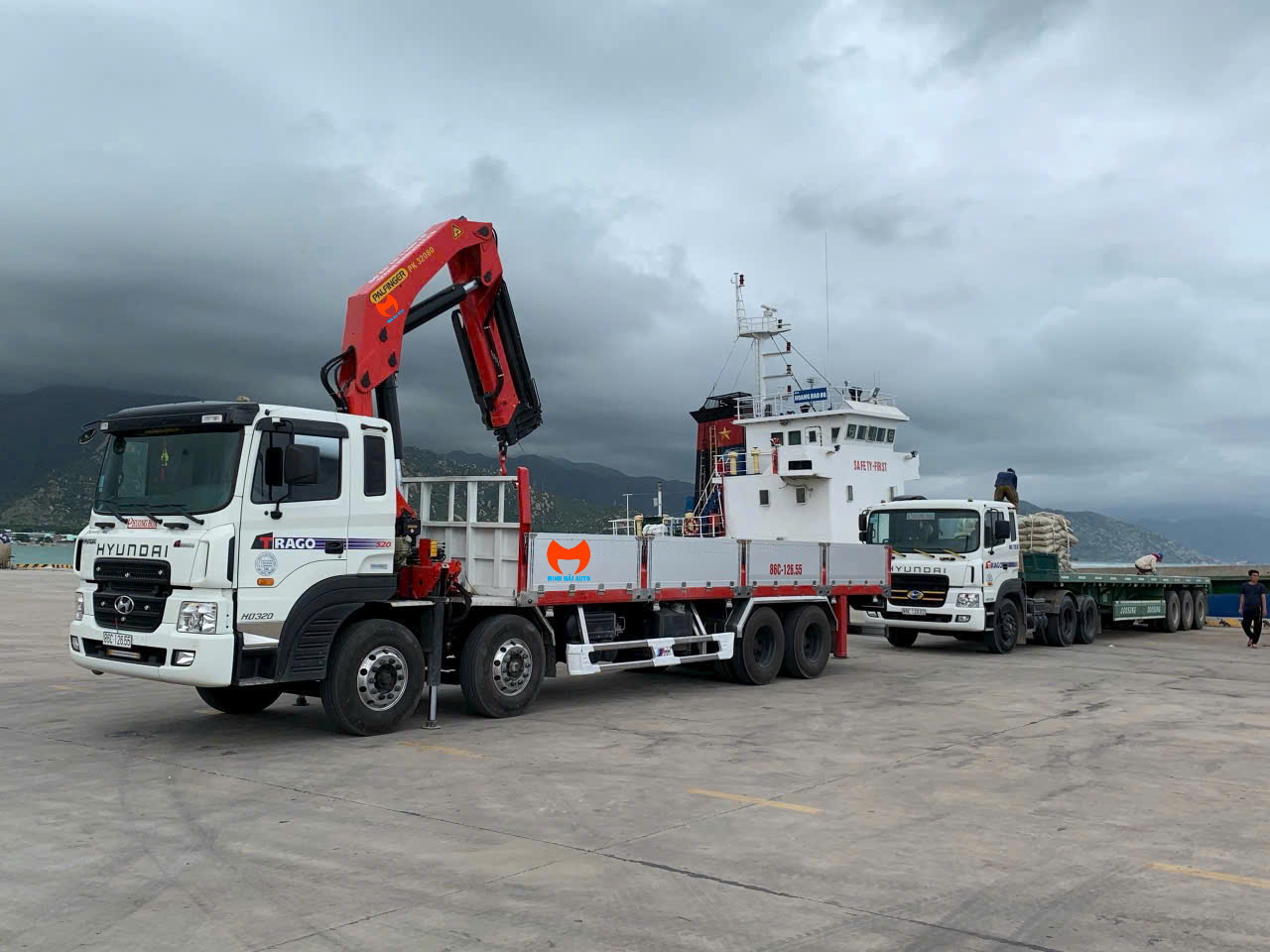 Đầu kéo gắn cẩu PK 32080