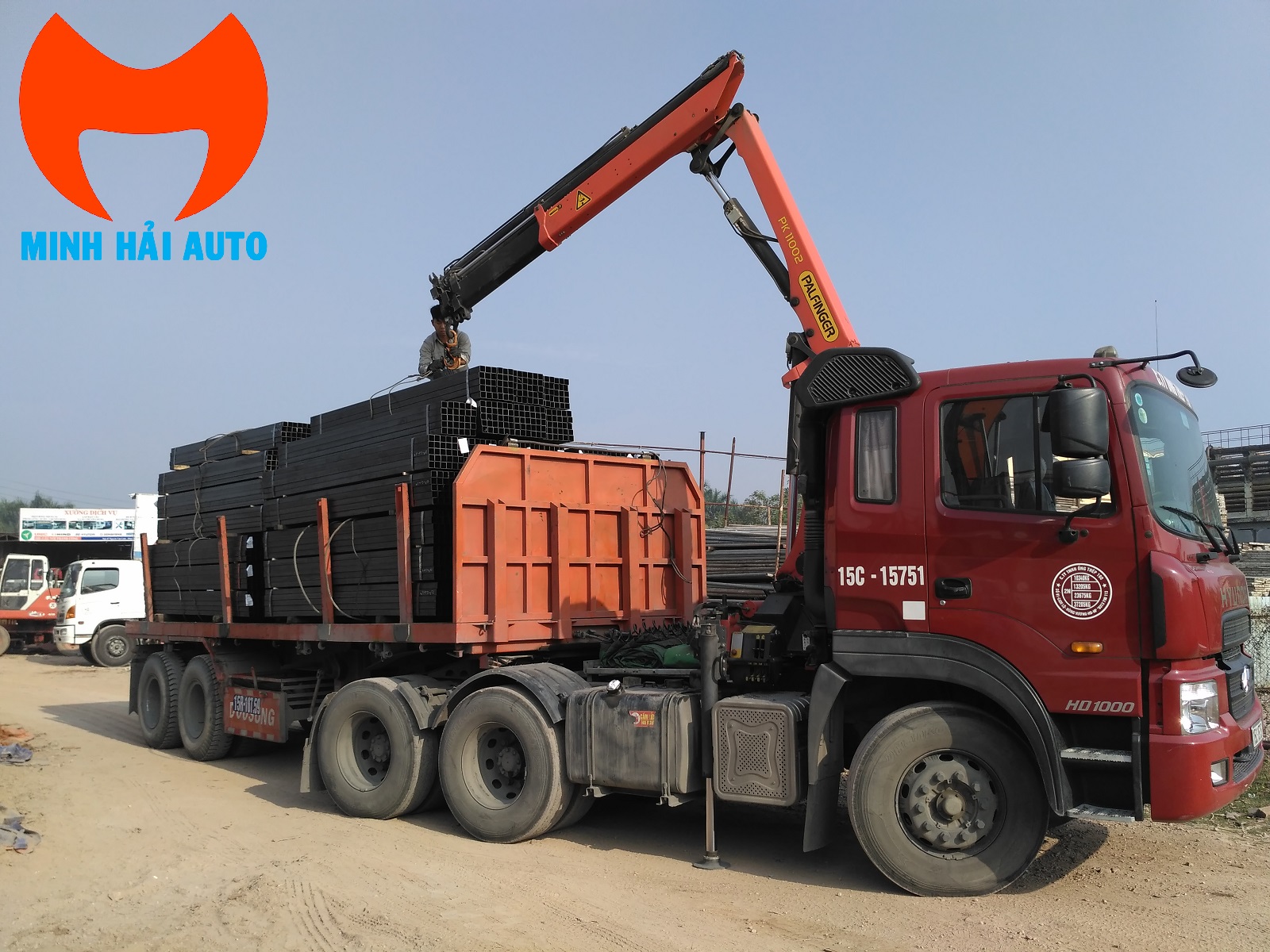 Bán xe đầu kéo Deawoo gắn cẩu gập robot Palfinger