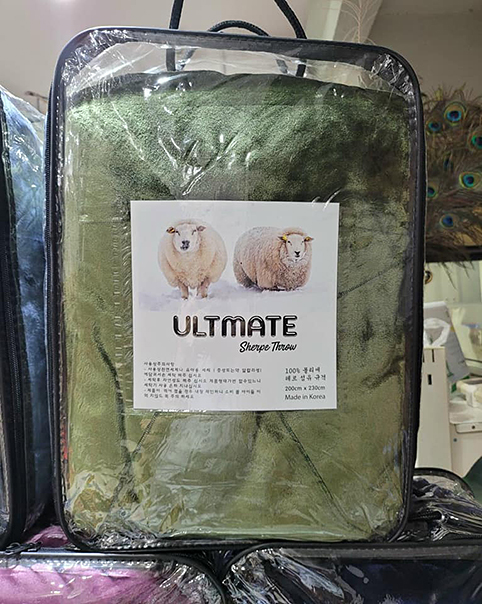 Chăn lông cừu untimate KOREA nhập khẩu cao cấp 2 lớp siêu ấm (Size 2m x 2m3) Có 9 màu cho khách lựa chọn.