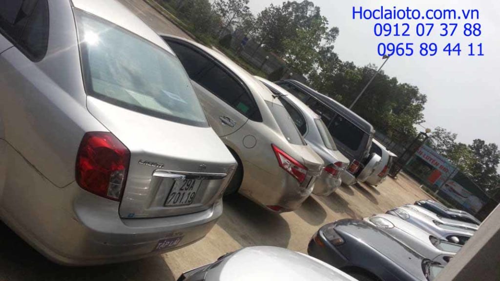 Học lái xe ô tô cho người mới bắt đầu Học lái xe ô tô cho người mới bắt đầu