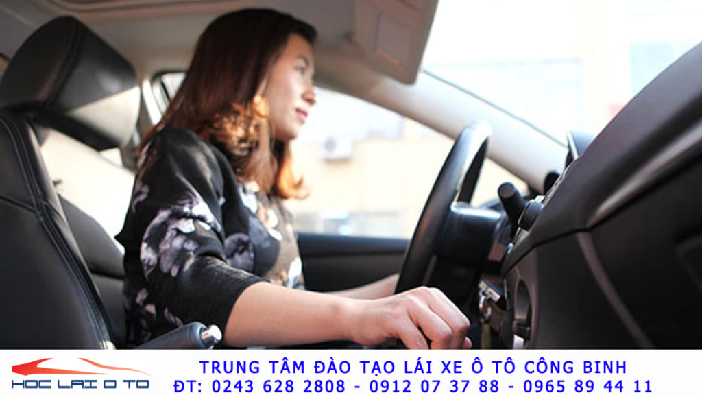 Học lái xe ô tô hạng b2 Học lái xe ô tô hạng b2