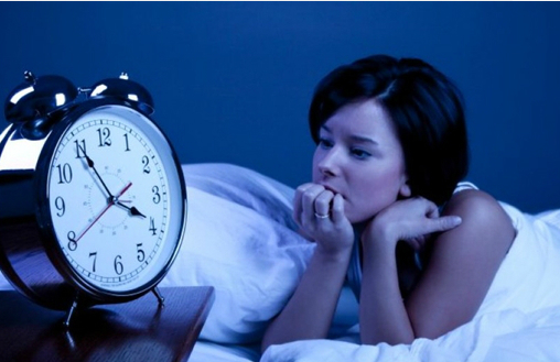 Mất ngủ là tình trạng rối loạn giấc ngủ, bao gồm khó ngủ, thường xuyên tỉnh giấc giữa đêm hoặc ngủ không sâu