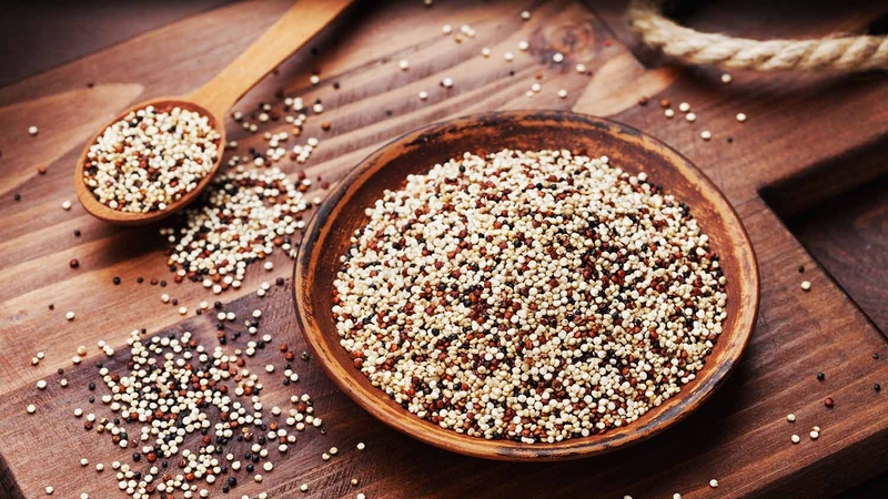 Hạt diêm mạch (quinoa) không làm tăng axit uric, lại cung cấp nhiều dưỡng chất tốt cho sức khỏe