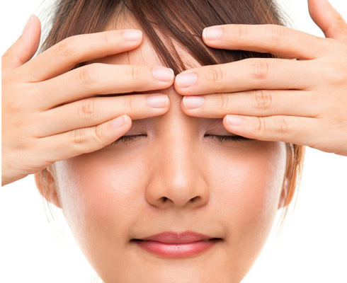 Thường xuyên vuốt đầu