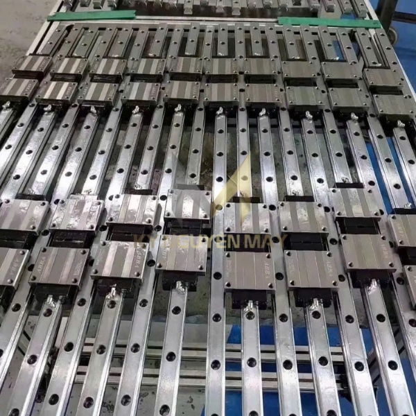 Bạc trượt CRE là gì?