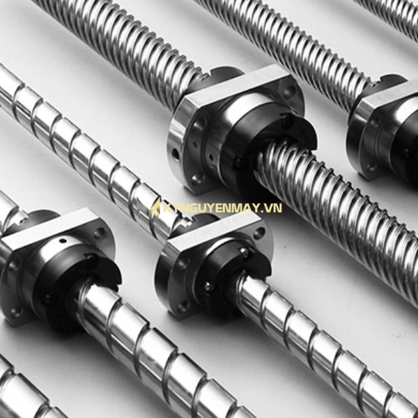 Ảnh trục vít me trong gia công