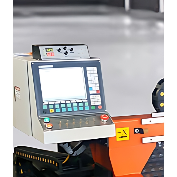 Máy tính và phần mềm điều khiển CNC