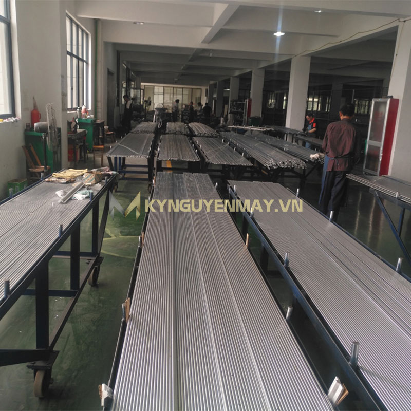 Giá thanh trượt tròn