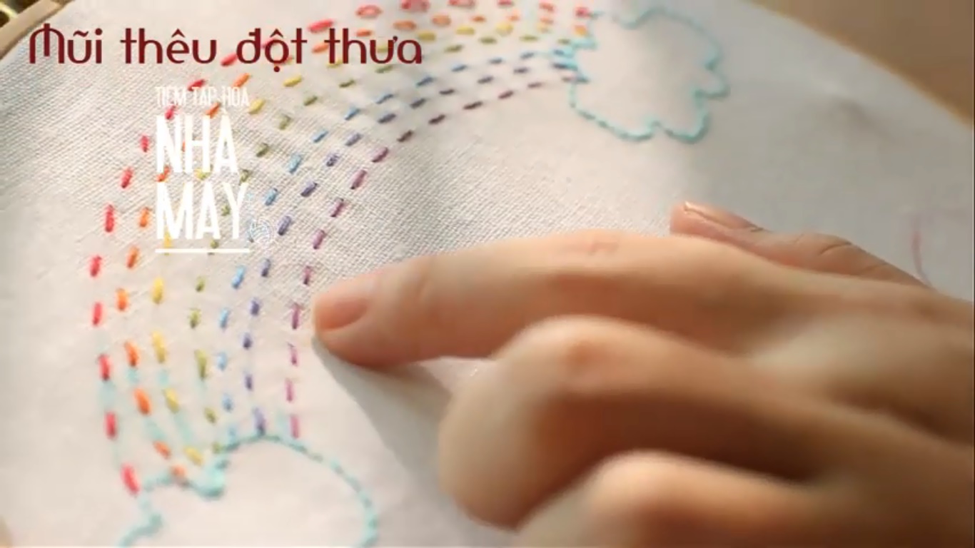 Hướng dẫn thêu và ứng dụng của mũi thêu đột thưa (running stitch)