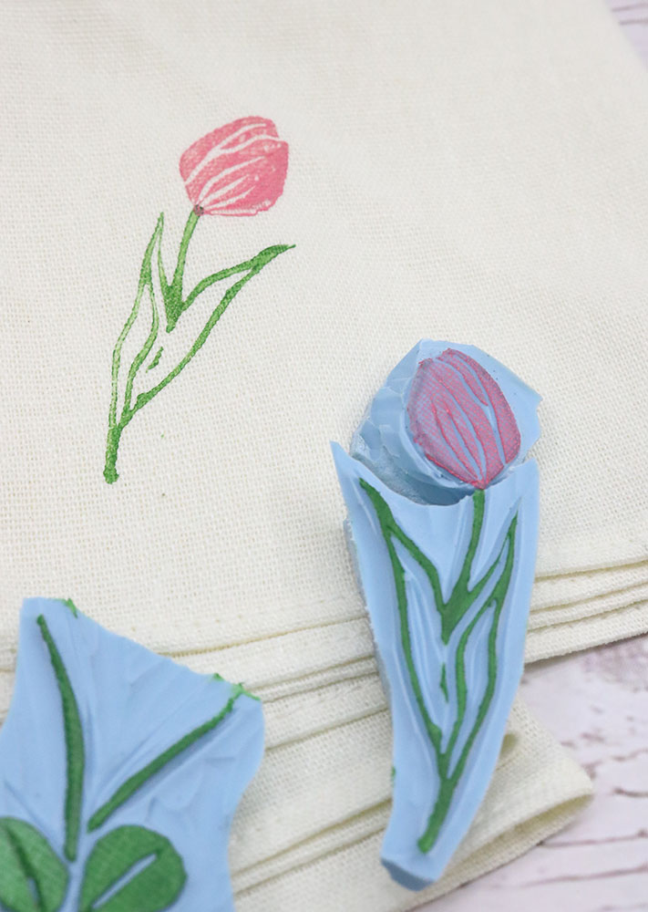 In họa tiết khăn tay bằng con dấu cao su