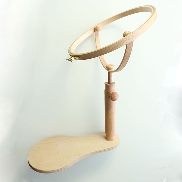 dụng cụ thêu tay cơ bản - khung thêu có chân