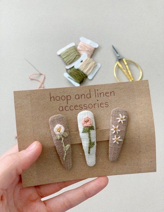 Kẹp tóc thêu hoa cho những ngày cuối hè lãng đãng