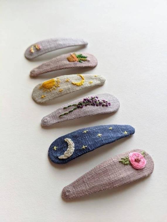 Kẹp tóc thêu hoa cho những ngày cuối hè lãng đãng