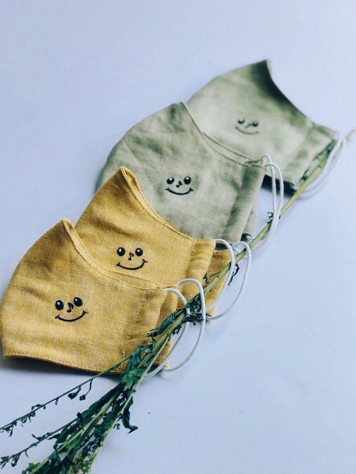 Những mẫu thêu khẩu trang nhỏ nhắn đơn giản