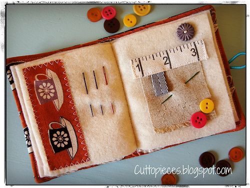 Tự tay làm "sổ" đựng dụng cụ thêu thùa may vá