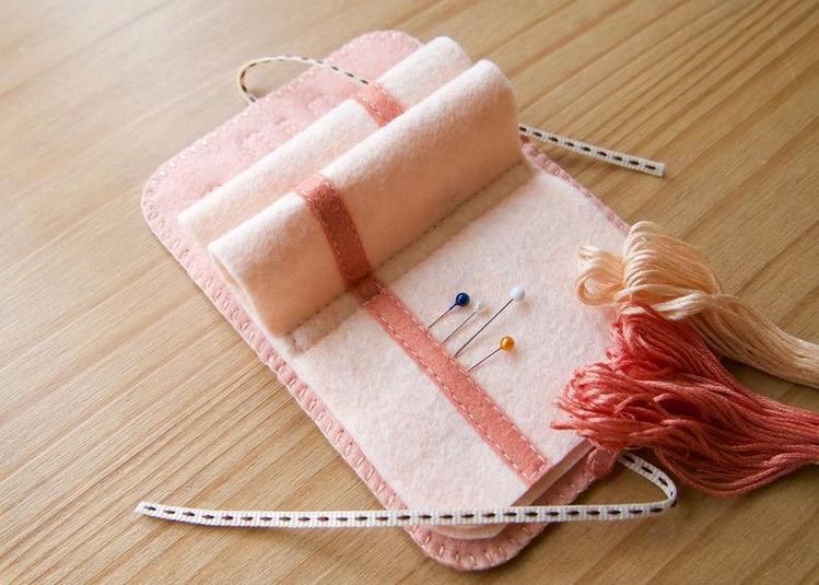 Tự tay làm "sổ" đựng dụng cụ thêu thùa may vá