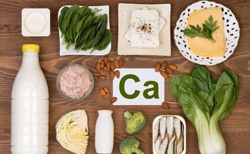 dau-hieu-thieu-canxi-o-ba-bau