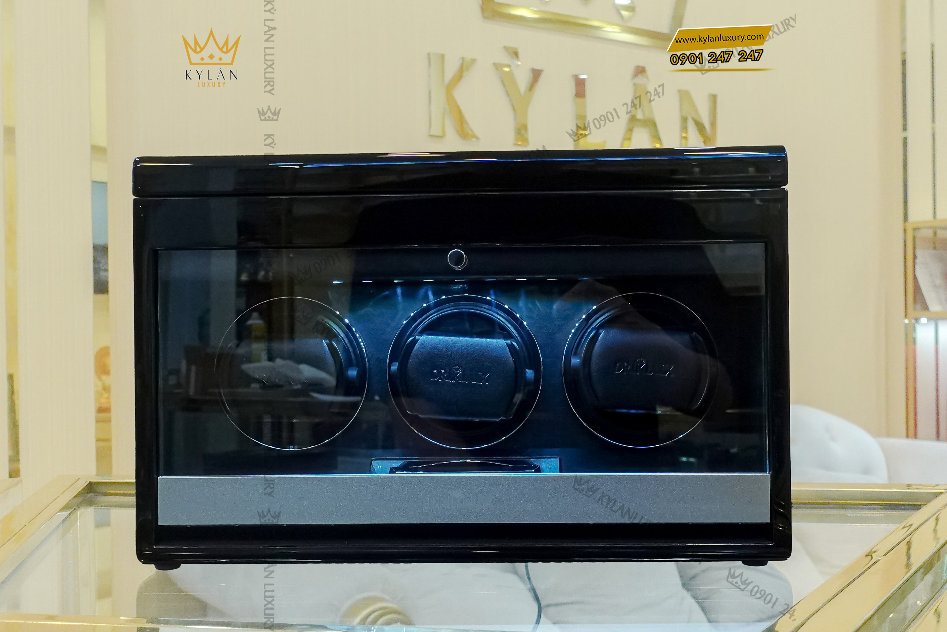 Hộp xoay cao cấp Driklux chất liệu gỗ MDF piano kết hợp da Microfiber T3BB Luxury (3 Xoay) 5 Kỳ Lân Luxury hop xoay cao cap driklux chat lieu go mdf piano ket hop da microfiber t3bb luxury 3 xoay 2 Hộp xoay cao cấp Driklux chất liệu gỗ MDF piano kết hợp da Microfiber T3BB Luxury (3 Xoay)