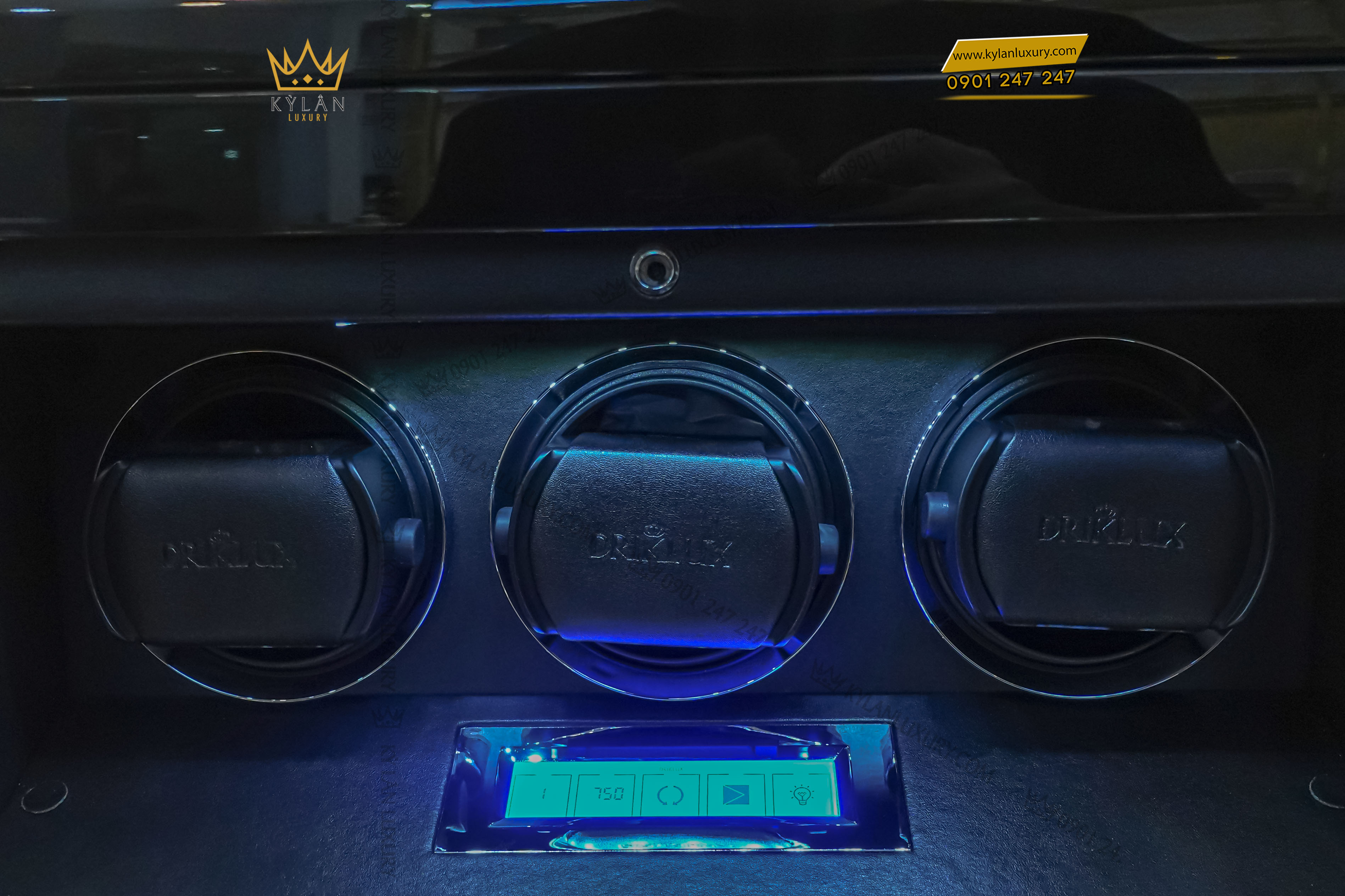 Hộp xoay cao cấp Driklux chất liệu gỗ MDF piano kết hợp da Microfiber T3BB Luxury (3 Xoay) 8 Kỳ Lân Luxury hop xoay cao cap driklux chat lieu go mdf piano ket hop da microfiber t3bb luxury 3 xoay 5 Hộp xoay cao cấp Driklux chất liệu gỗ MDF piano kết hợp da Microfiber T3BB Luxury (3 Xoay)