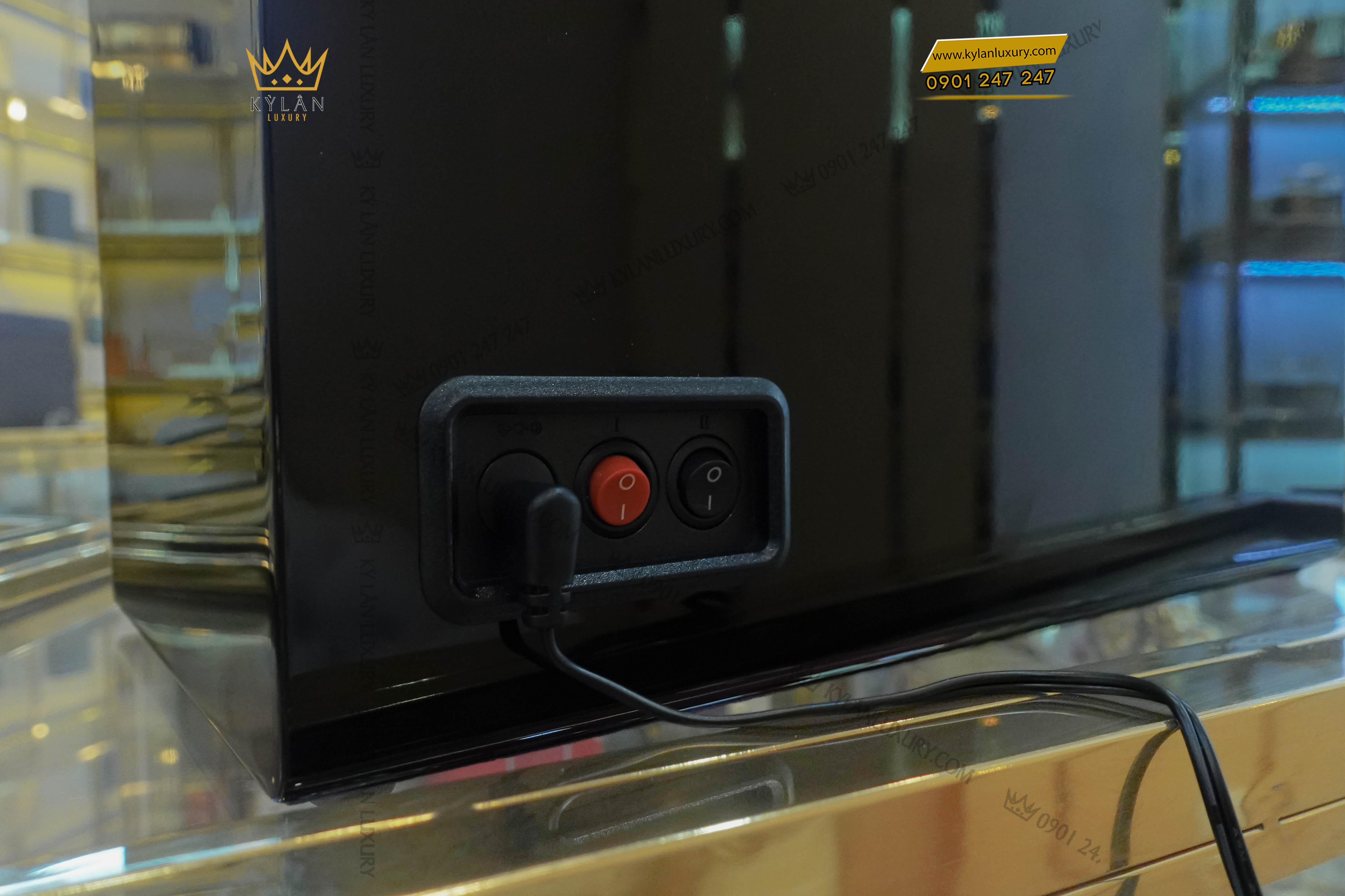 Hộp xoay cao cấp Driklux chất liệu gỗ MDF piano kết hợp da Microfiber T3BB Luxury (3 Xoay) 9 Kỳ Lân Luxury hop xoay cao cap driklux chat lieu go mdf piano ket hop da microfiber t3bb luxury 3 xoay 6 Hộp xoay cao cấp Driklux chất liệu gỗ MDF piano kết hợp da Microfiber T3BB Luxury (3 Xoay)