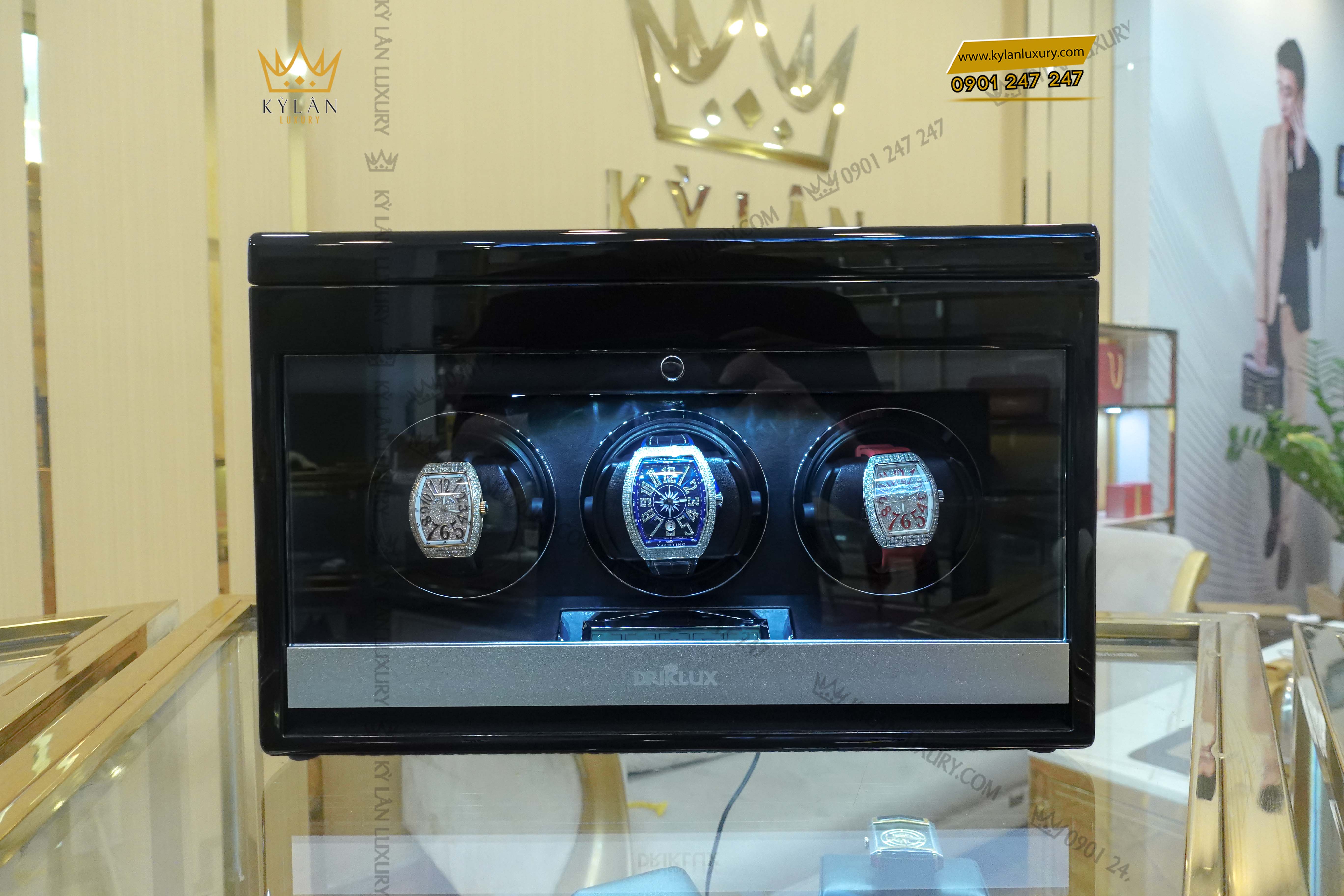 Hộp xoay cao cấp Driklux chất liệu gỗ MDF piano kết hợp da Microfiber T3BB Luxury (3 Xoay) 2 Kỳ Lân Luxury hop xoay cao cap driklux chat lieu go mdf piano ket hop da microfiber t3bb luxury 3 xoay 9 Hộp xoay cao cấp Driklux chất liệu gỗ MDF piano kết hợp da Microfiber T3BB Luxury (3 Xoay)