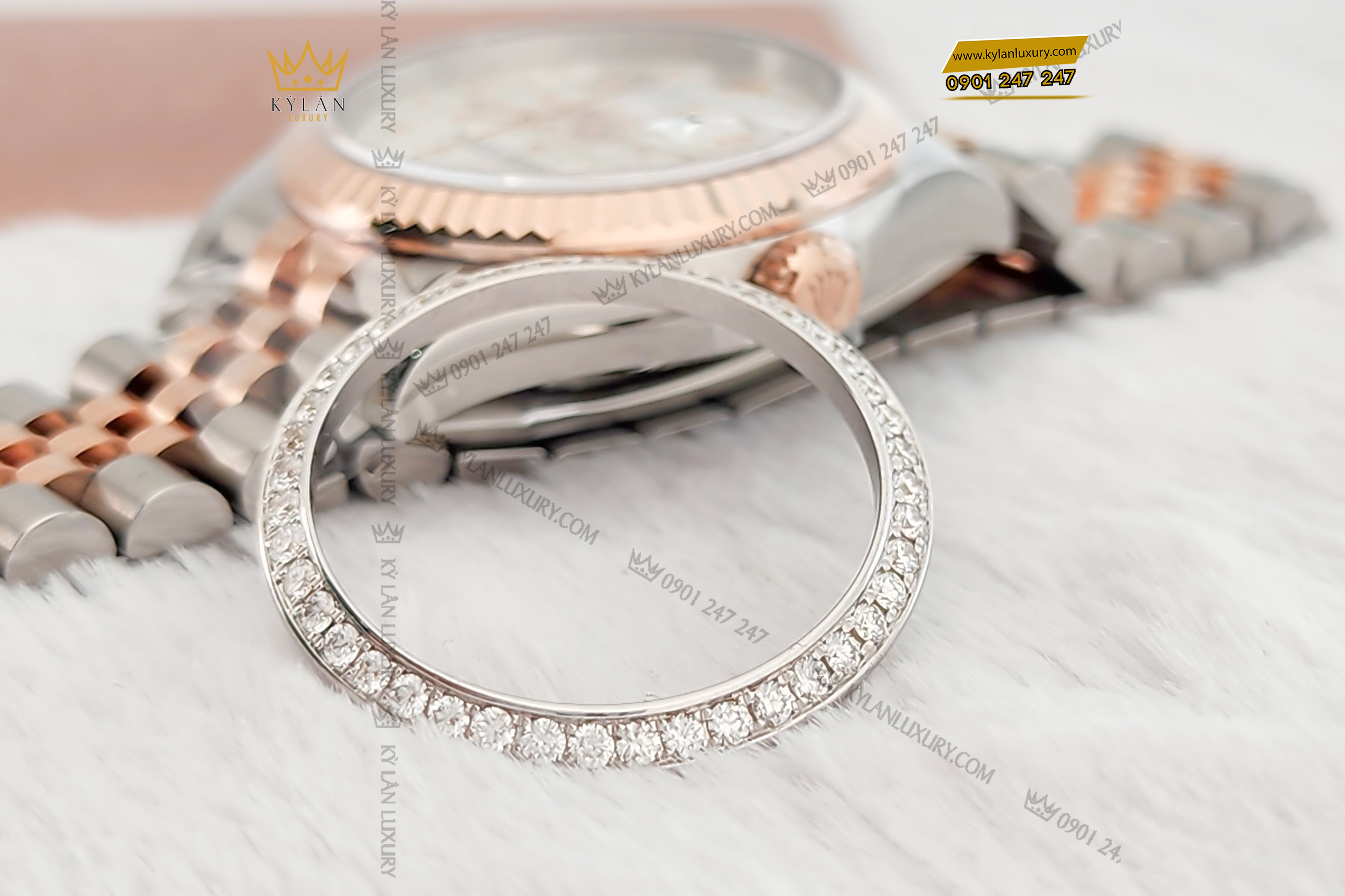Vành Bezel Rolex vàng trắng 18k Au750 đính kim cương 20 Kỳ Lân Luxury vong bezel rolex vang trang 18k au750 dinh kim cuong 10 Vành Bezel Rolex vàng trắng 18k Au750 đính kim cương