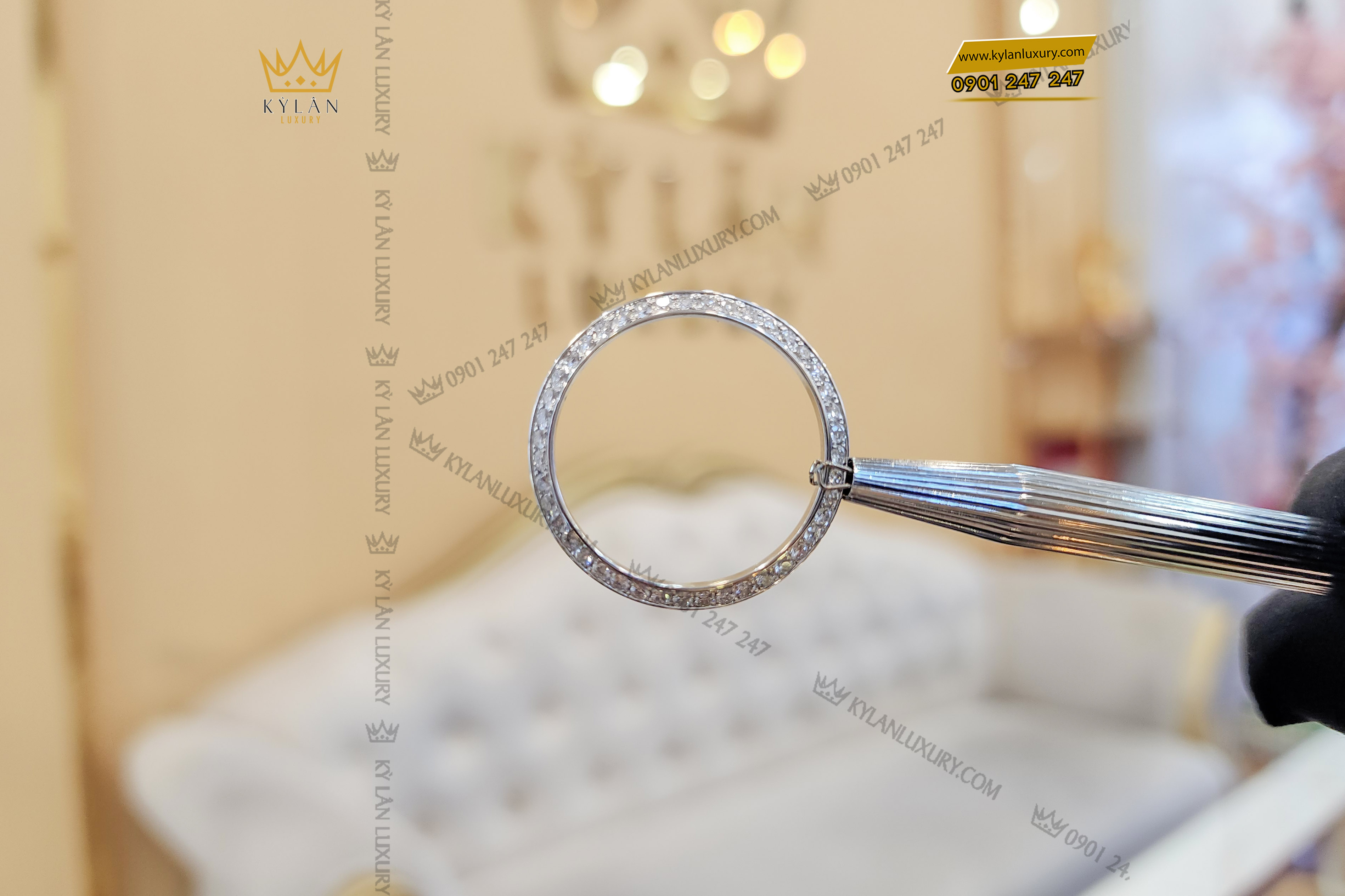 Vành Bezel Rolex vàng trắng 18k Au750 đính kim cương 14 Kỳ Lân Luxury vong bezel rolex vang trang 18k au750 dinh kim cuong 3 Vành Bezel Rolex vàng trắng 18k Au750 đính kim cương