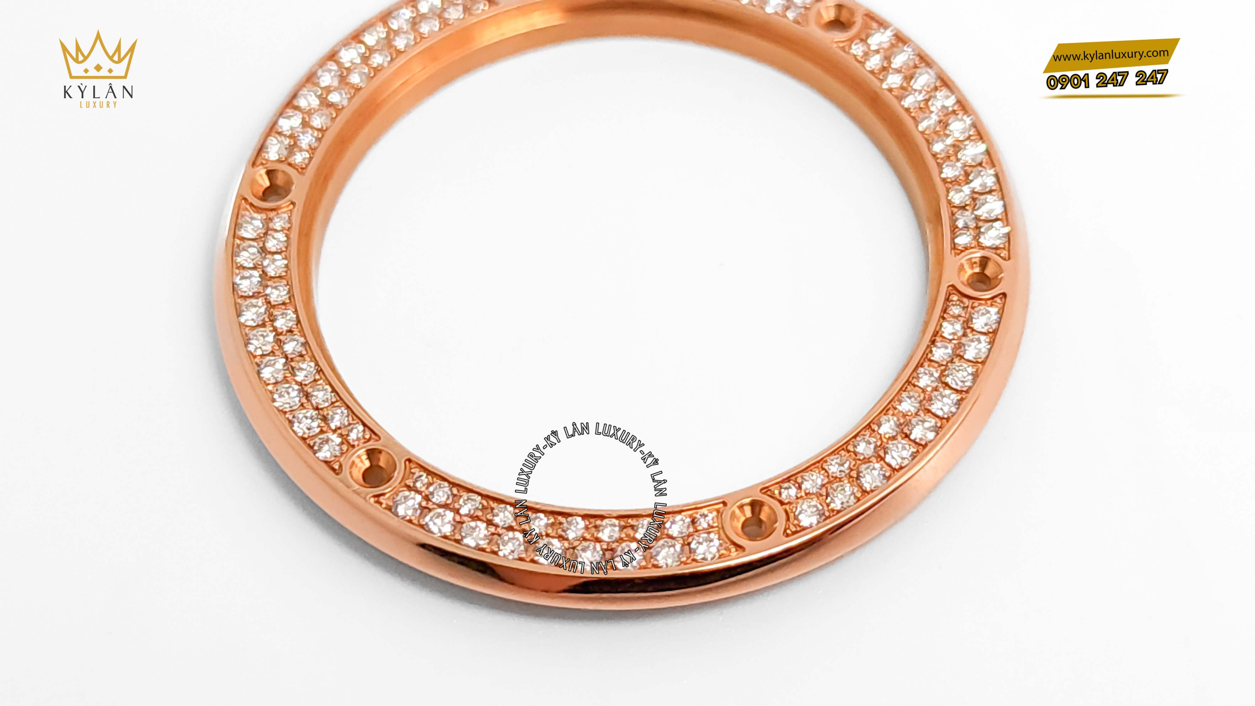 Bezel Hublot vàng khối đính kim cương 42mm 5 Kỳ Lân Luxury bezel hublot vang khoi dinh kim cuong 11 Bezel Hublot vàng khối đính kim cương 42mm