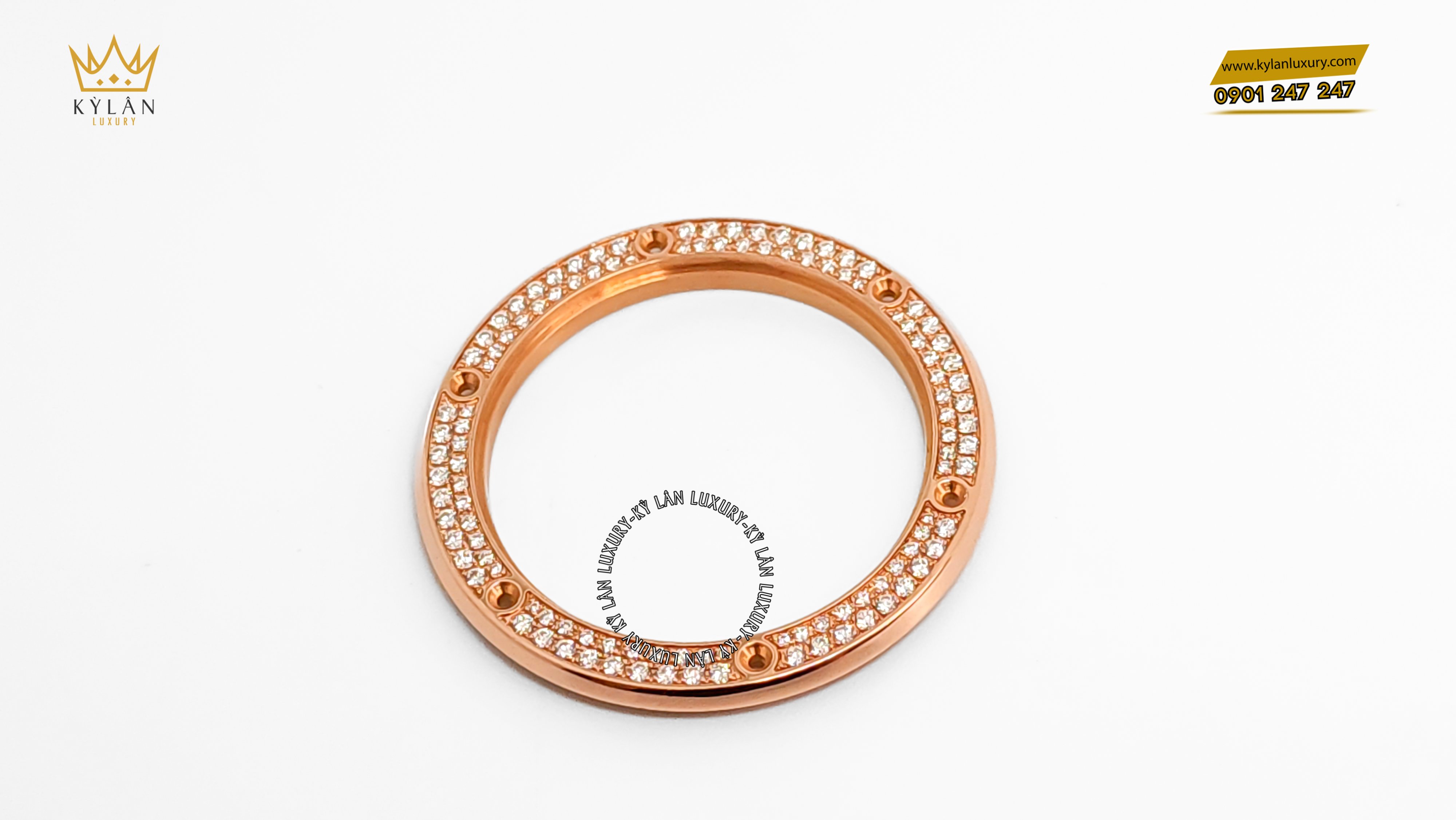 Bezel Hublot vàng khối đính kim cương 42mm 4 Kỳ Lân Luxury bezel hublot vang khoi dinh kim cuong 2 Bezel Hublot vàng khối đính kim cương 42mm