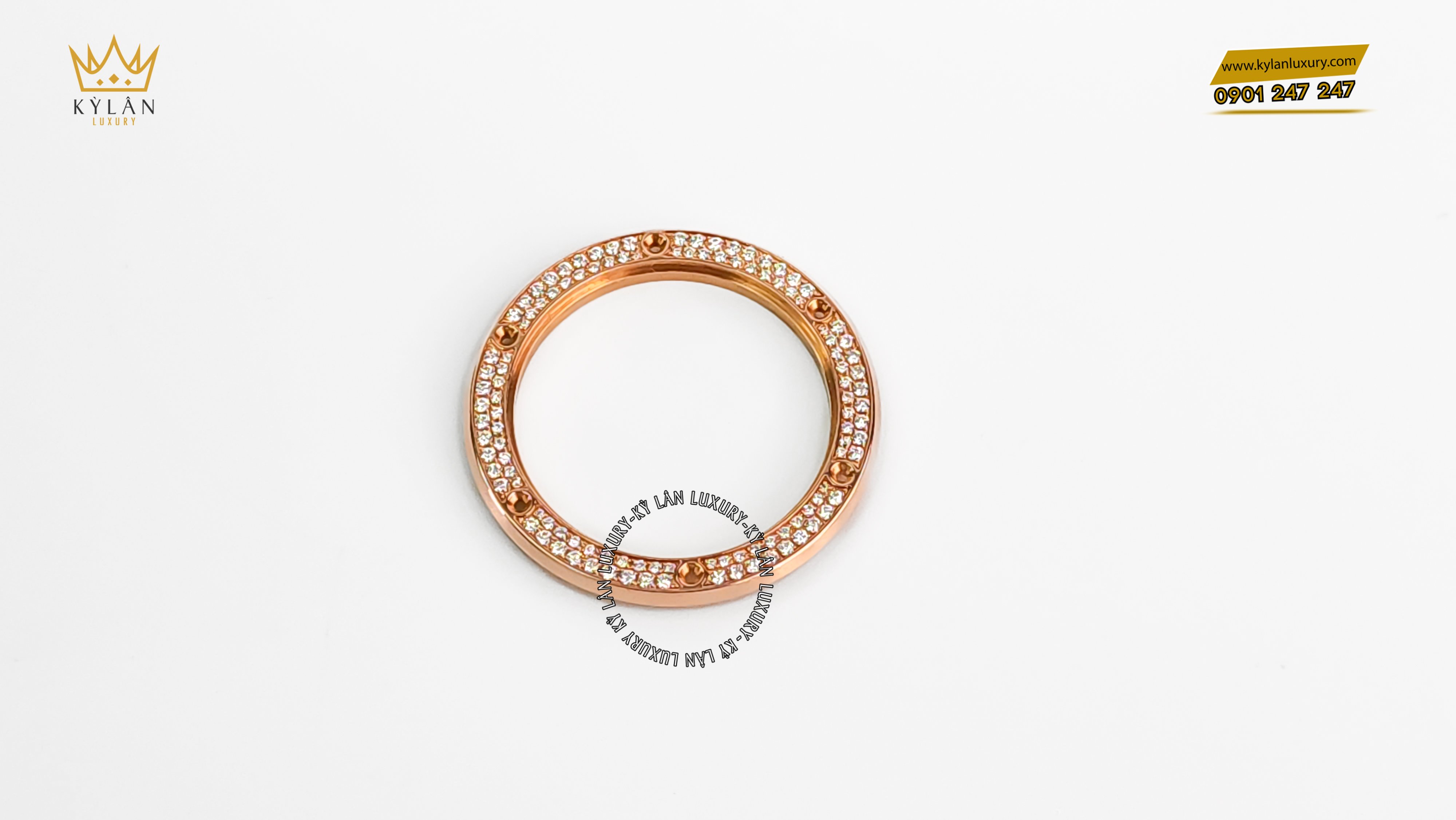 Bezel Hublot vàng khối đính kim cương 42mm 2 Kỳ Lân Luxury bezel hublot vang khoi dinh kim cuong 3 Bezel Hublot vàng khối đính kim cương 42mm