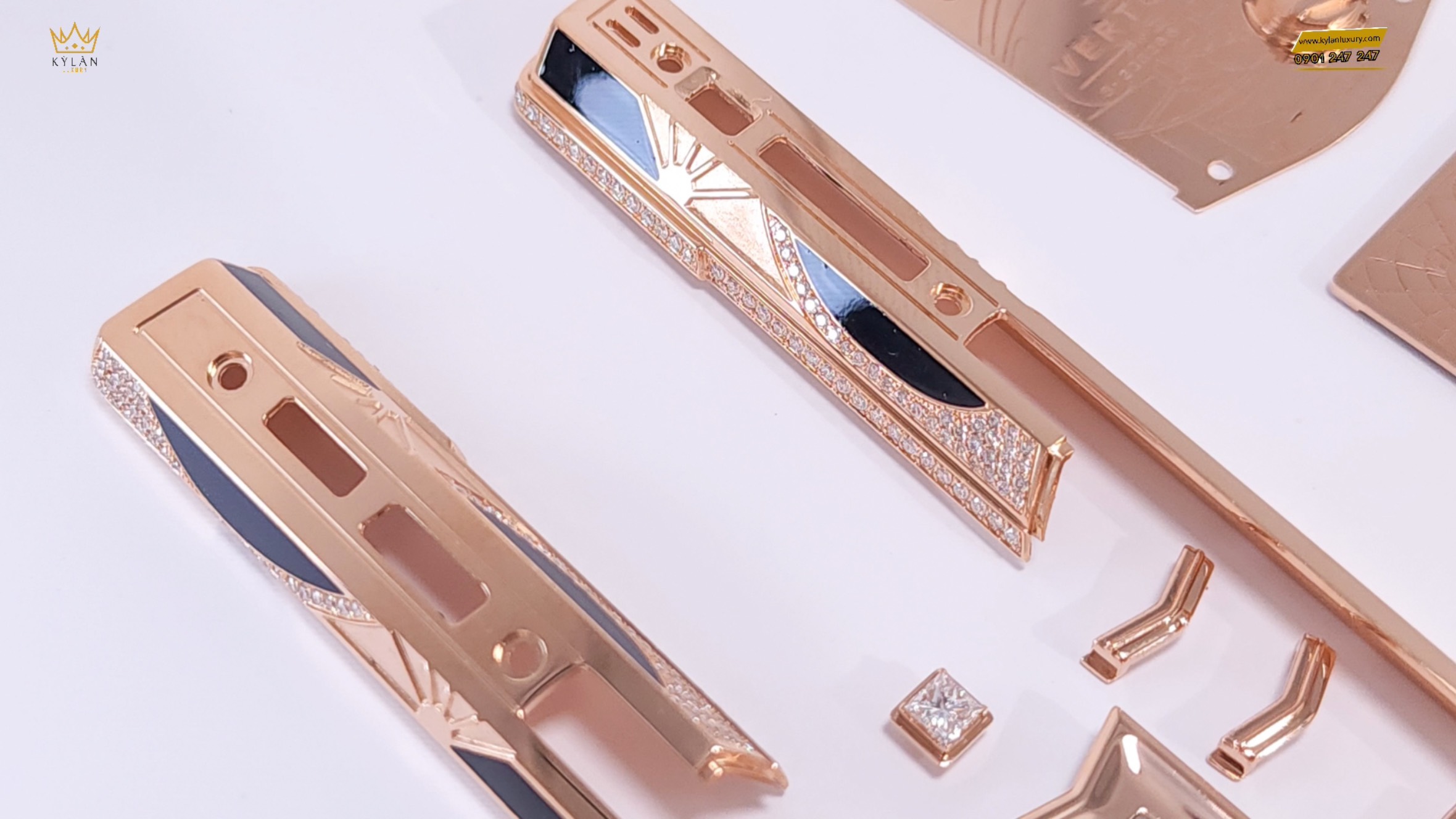 Bộ vỏ Vertu signature S gold Jacob&Co đẹp