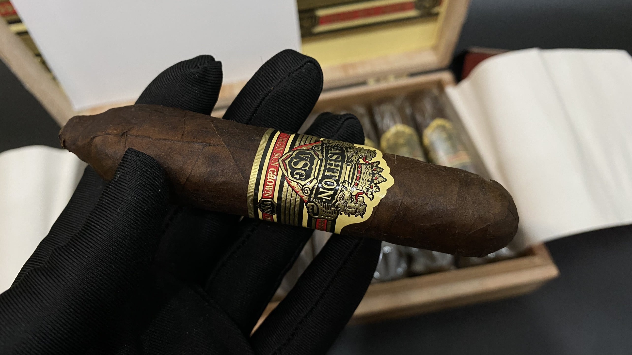 Cigar Ashton Virgin Sun Grown Enchantment 6 Kỳ Lân Luxury cigar ashton virgin sun grown enchantment 12 Cigar Ashton Virgin Sun Grown Enchantment