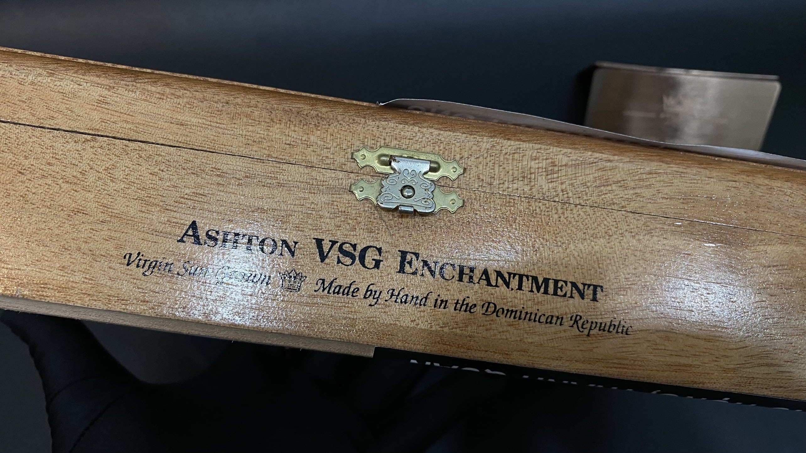 Cigar Ashton Virgin Sun Grown Enchantment 10 Kỳ Lân Luxury cigar ashton virgin sun grown enchantment 16 Cigar Ashton Virgin Sun Grown Enchantment